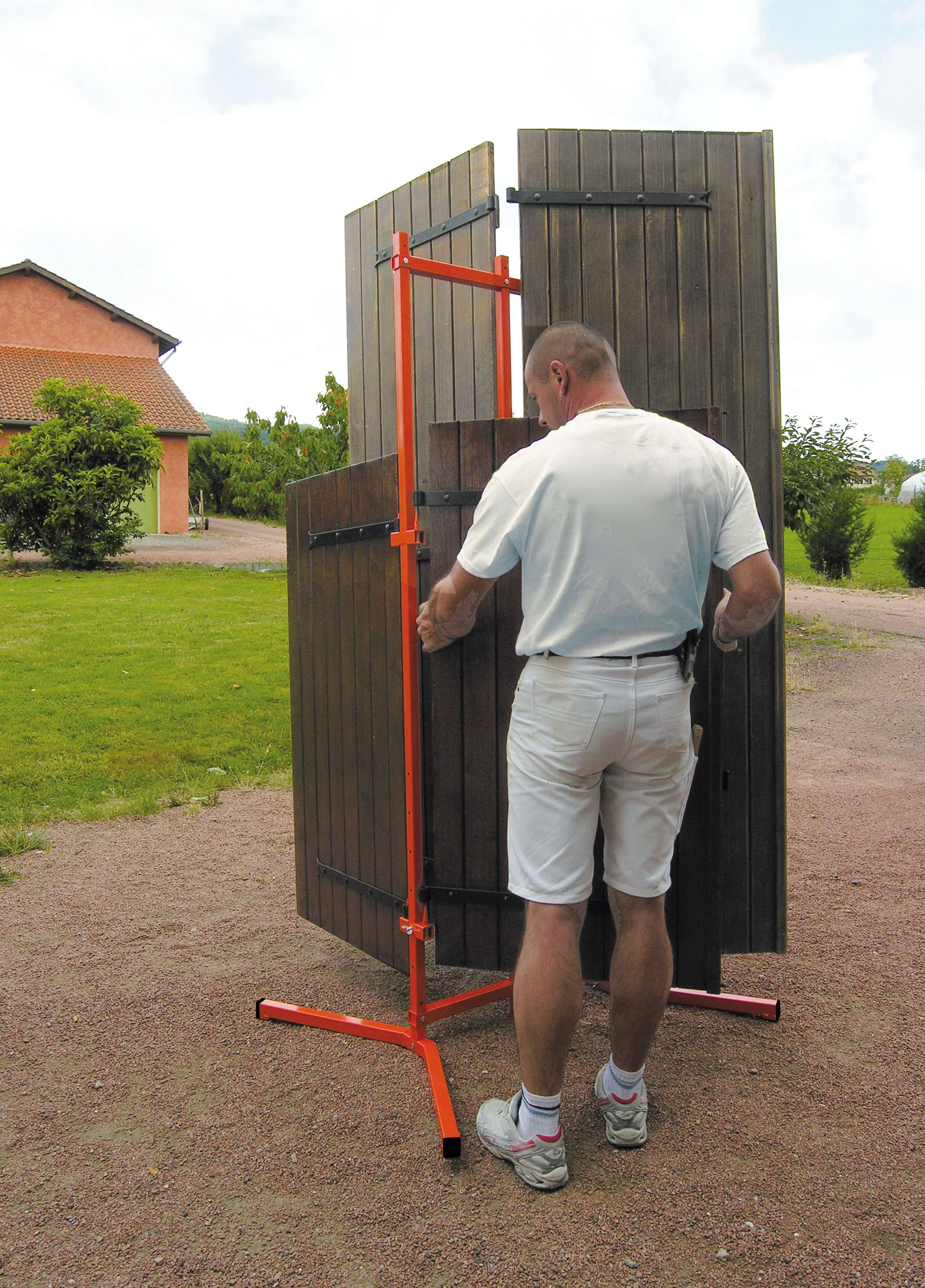 SHUTTERS SUPPORT