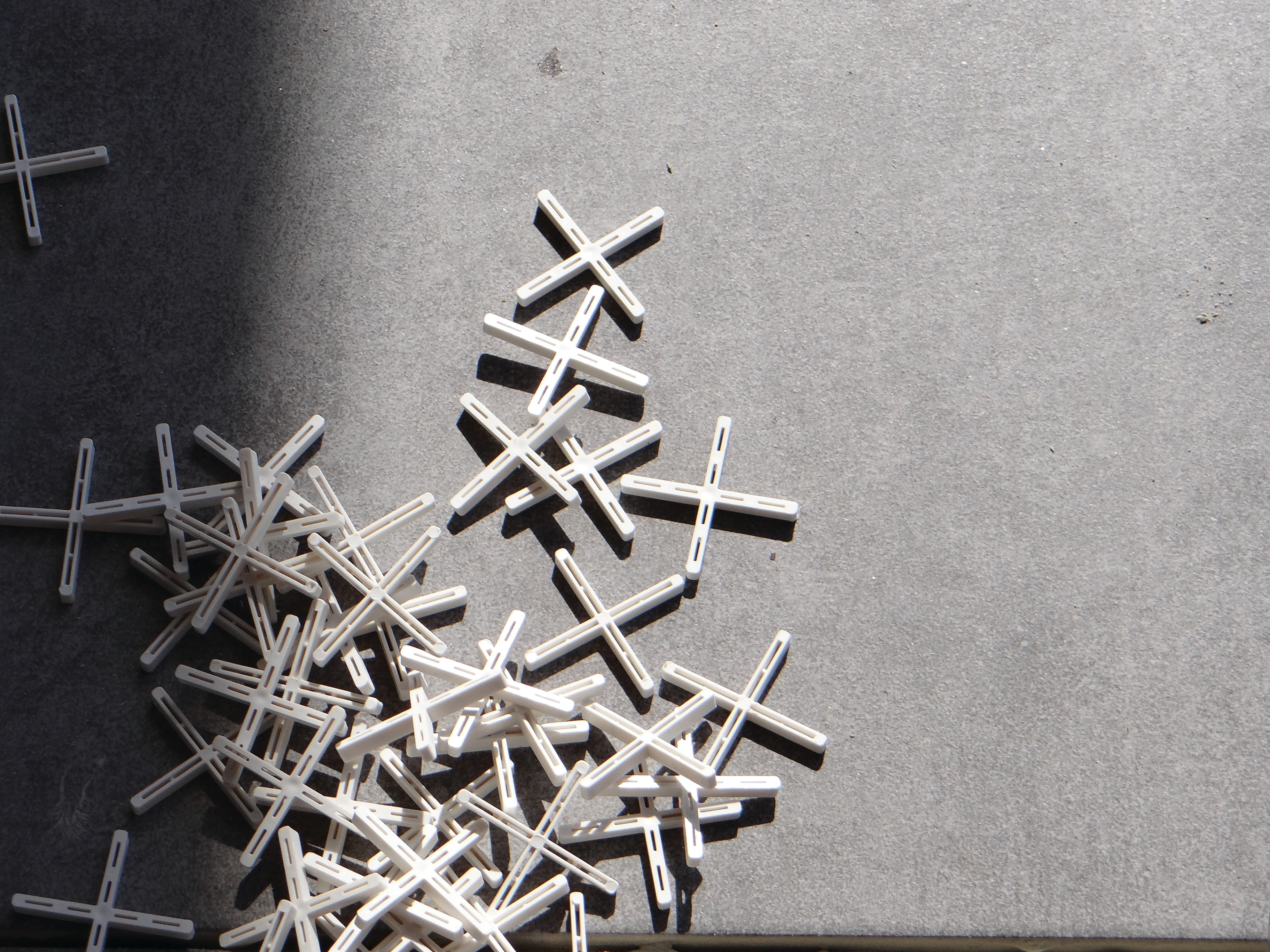 TILE SPACERS