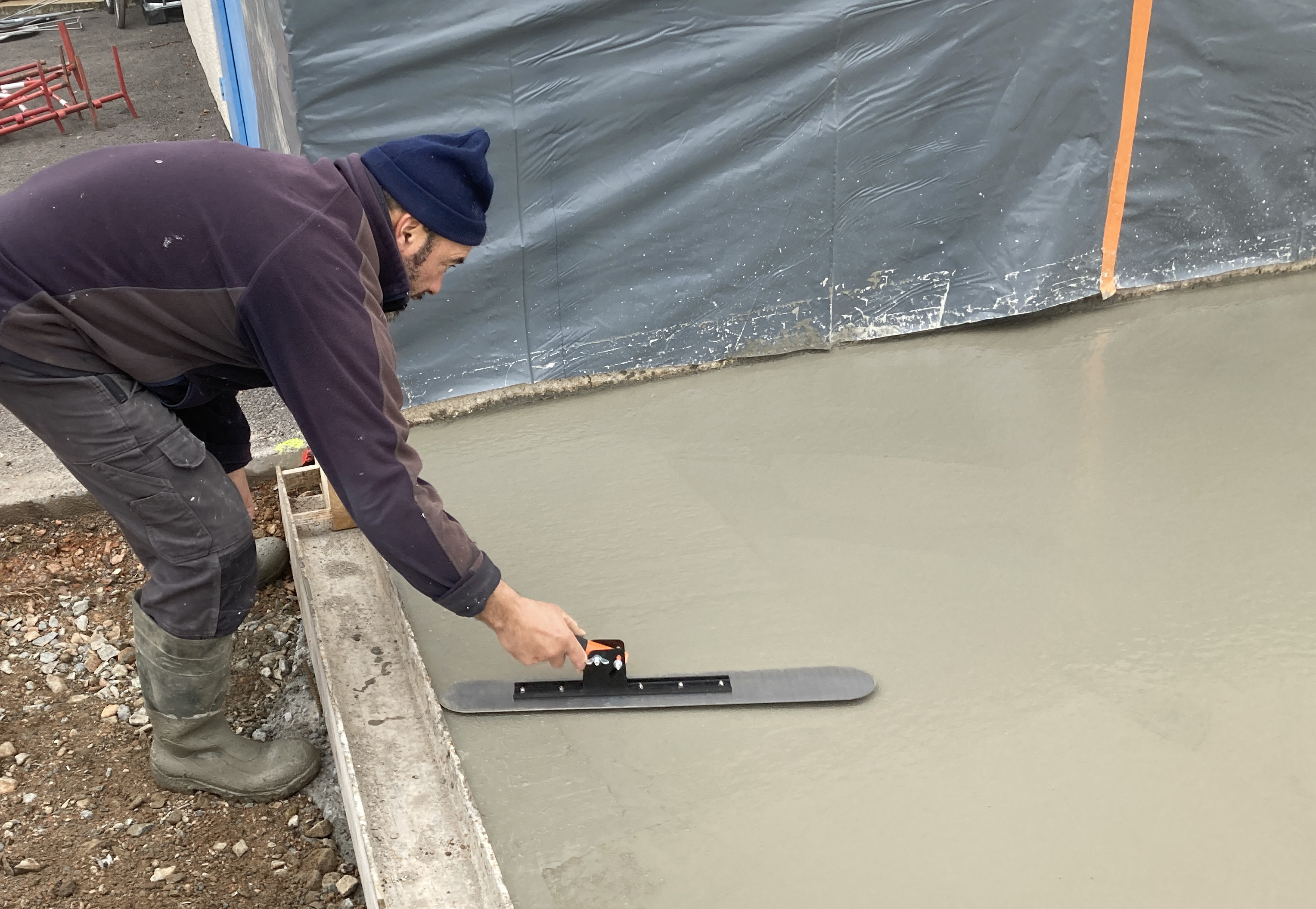 2 IN 1 CONCRETE SMOOTHER - ROUNDED END