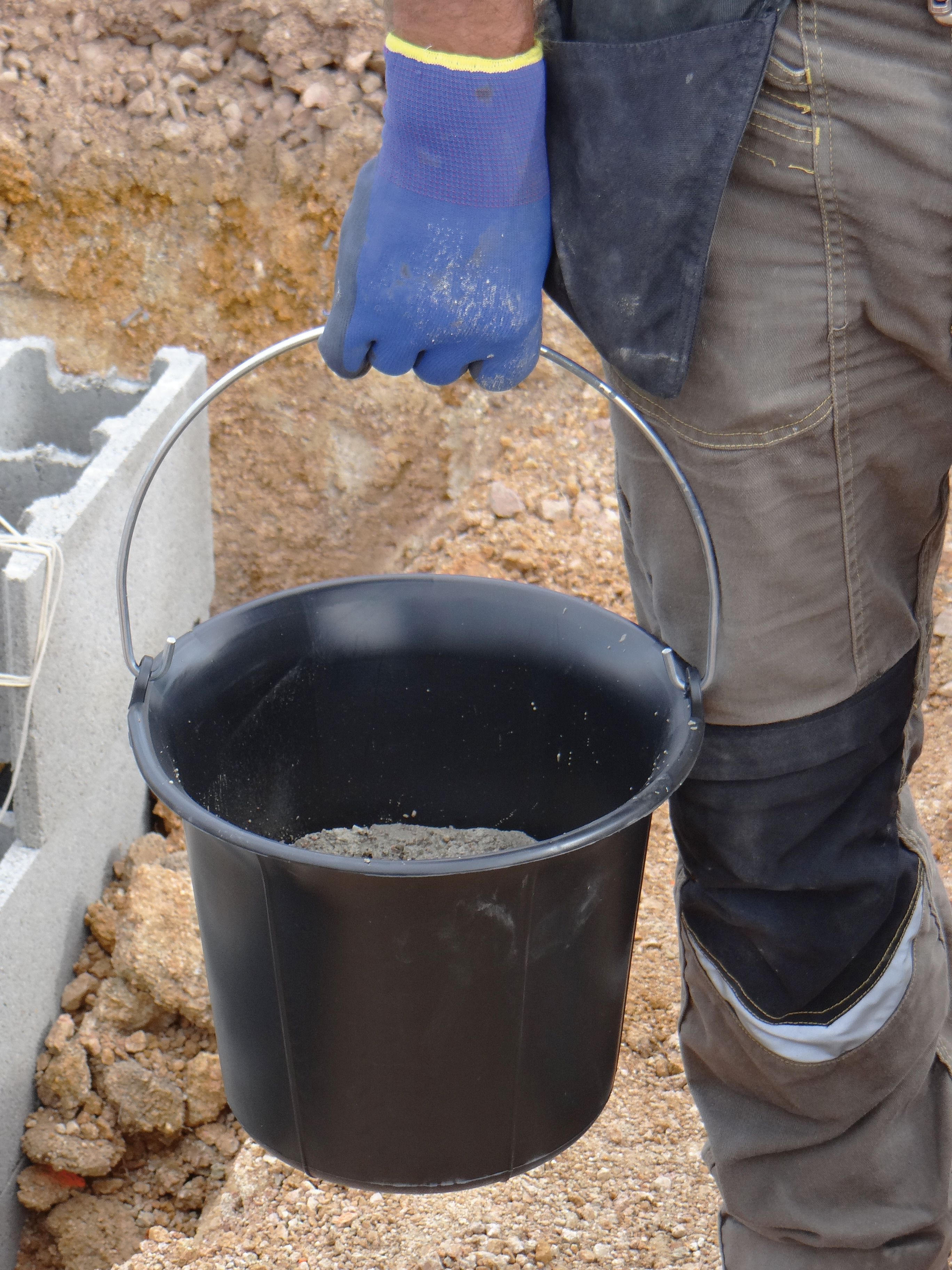 PLASTIC MASON BUCKET