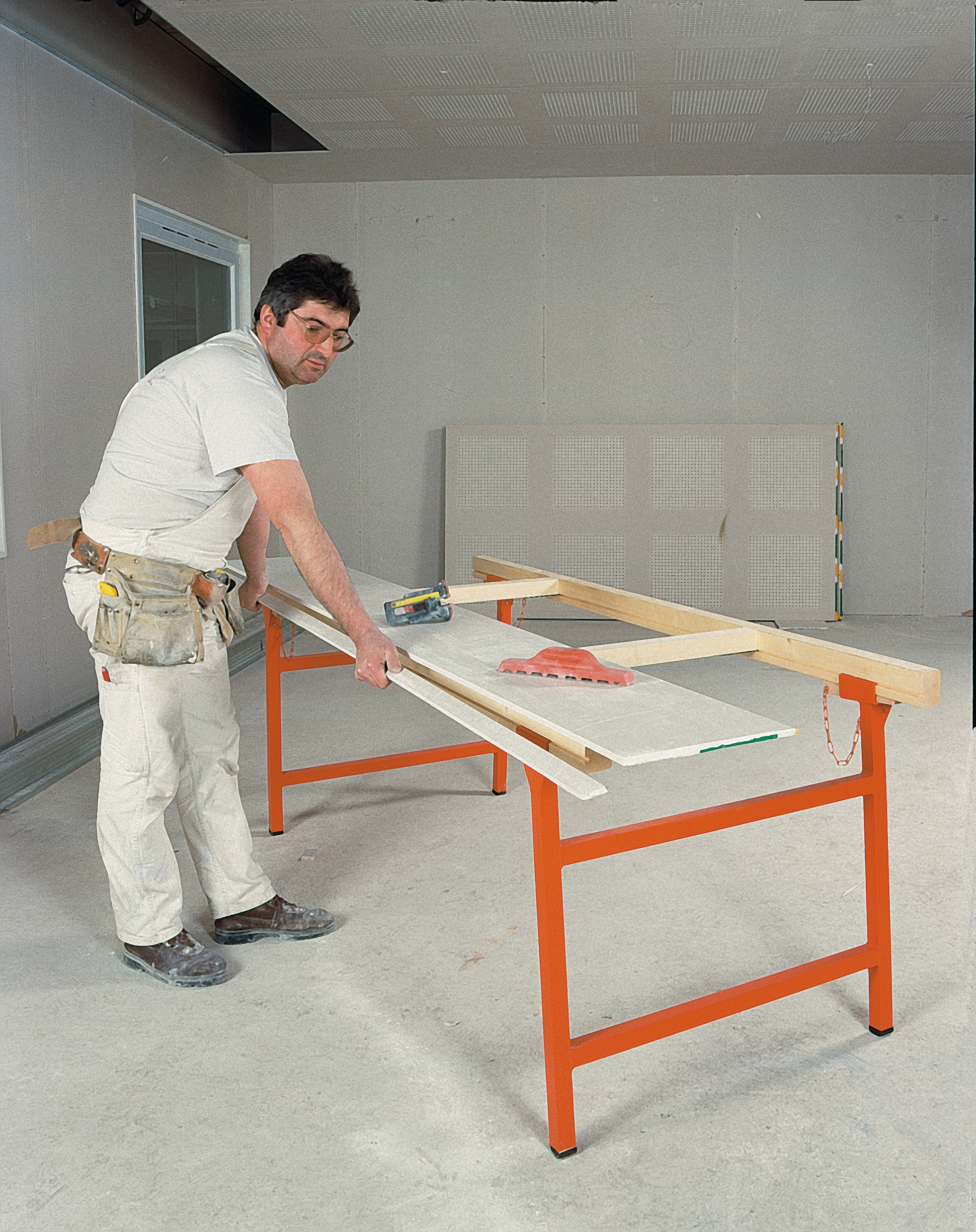 WORKBENCH FOR DRYWALLER