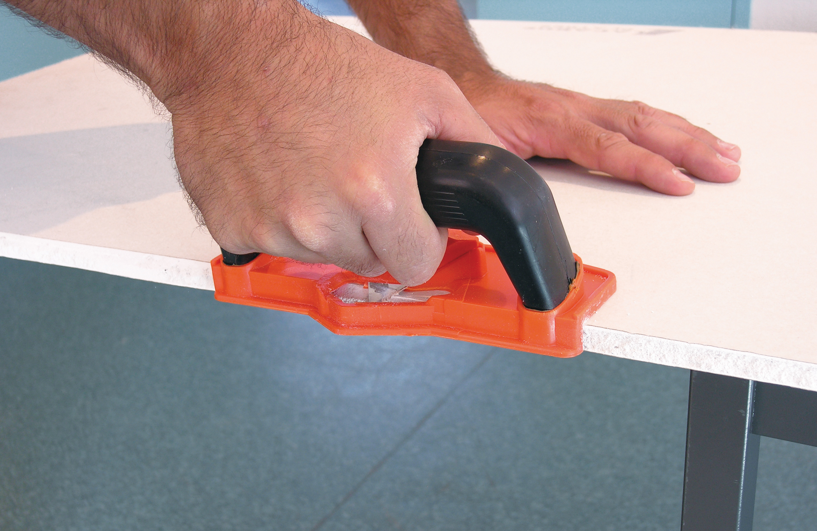 DRYWALL EDGE PLANE