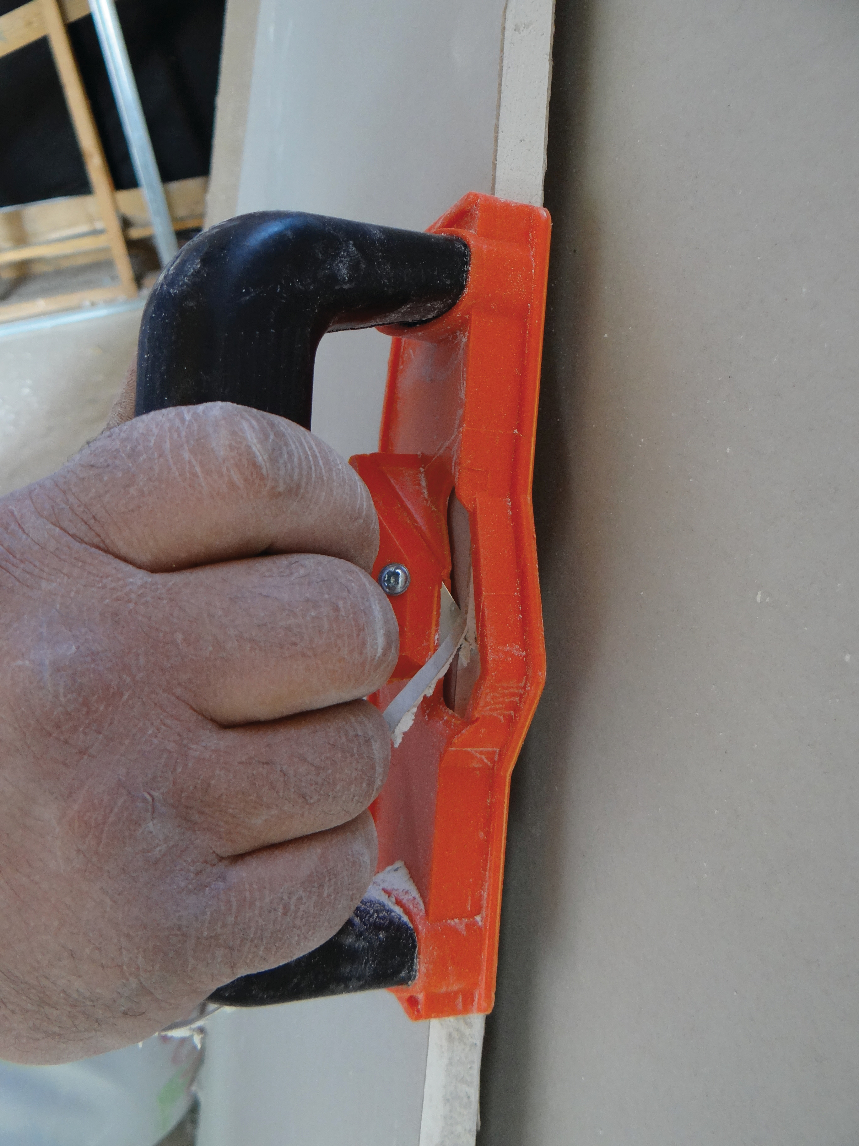 DRYWALL EDGE PLANE
