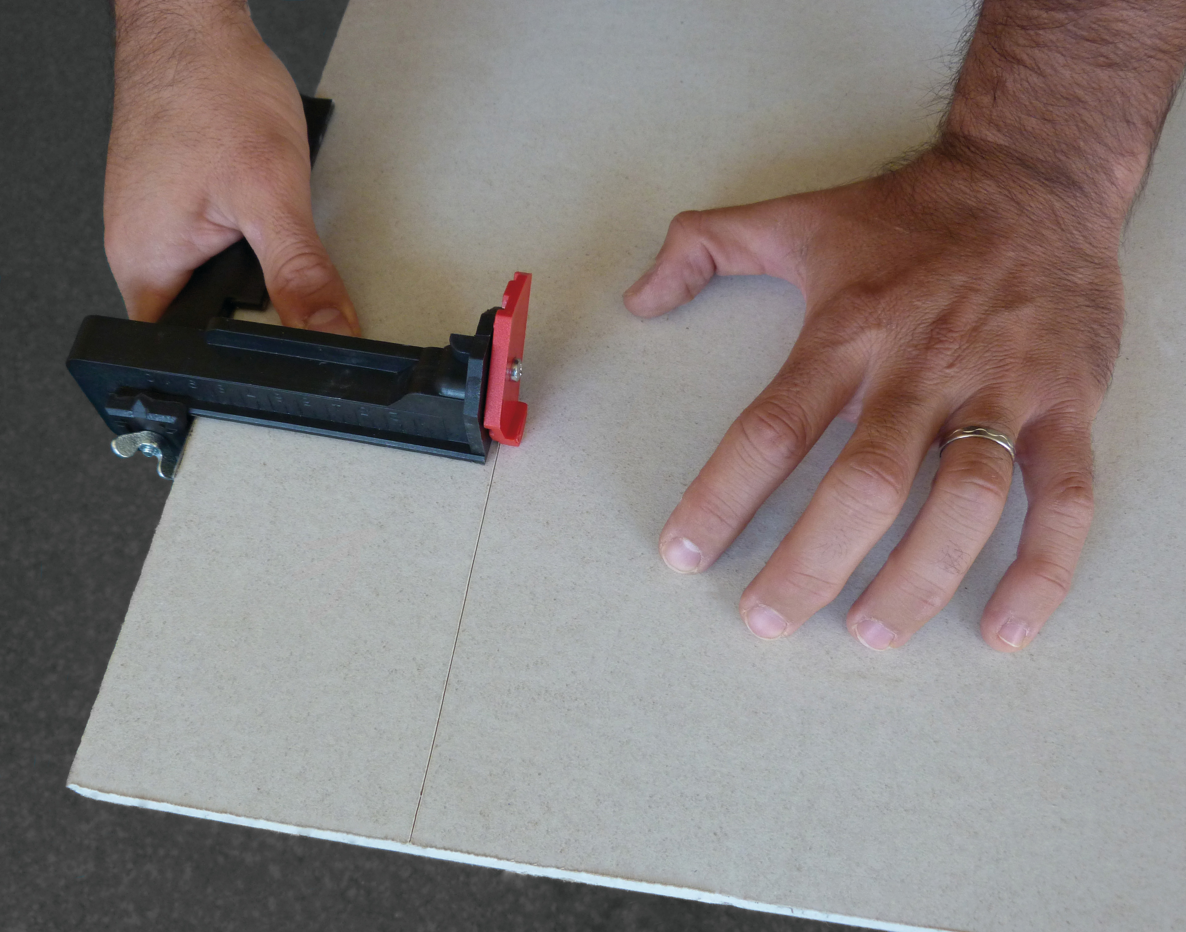 DRYWALL MARKING GAUGE