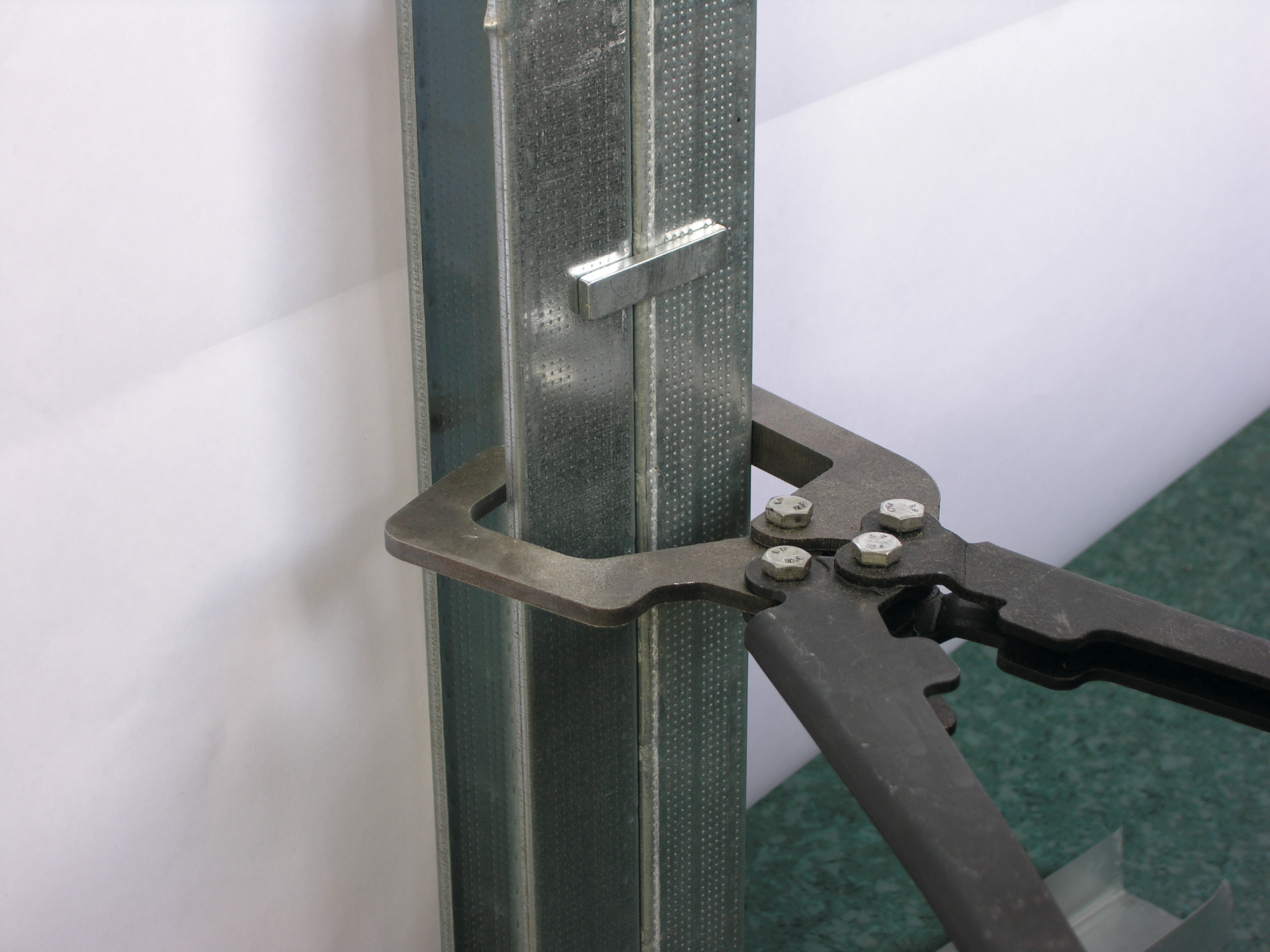 PROFILE STAPLING PLIERS FOR BACK-TO-BACK PROFILES