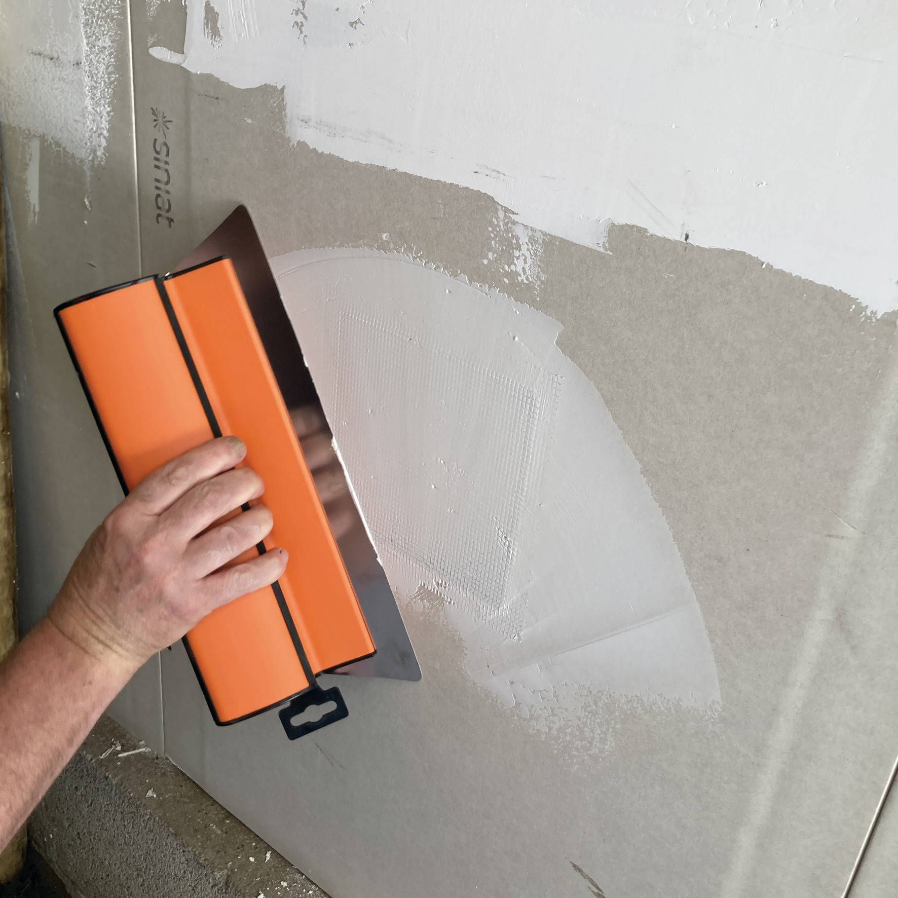 PATCH FOR REPAIRING PLASTERBOARD