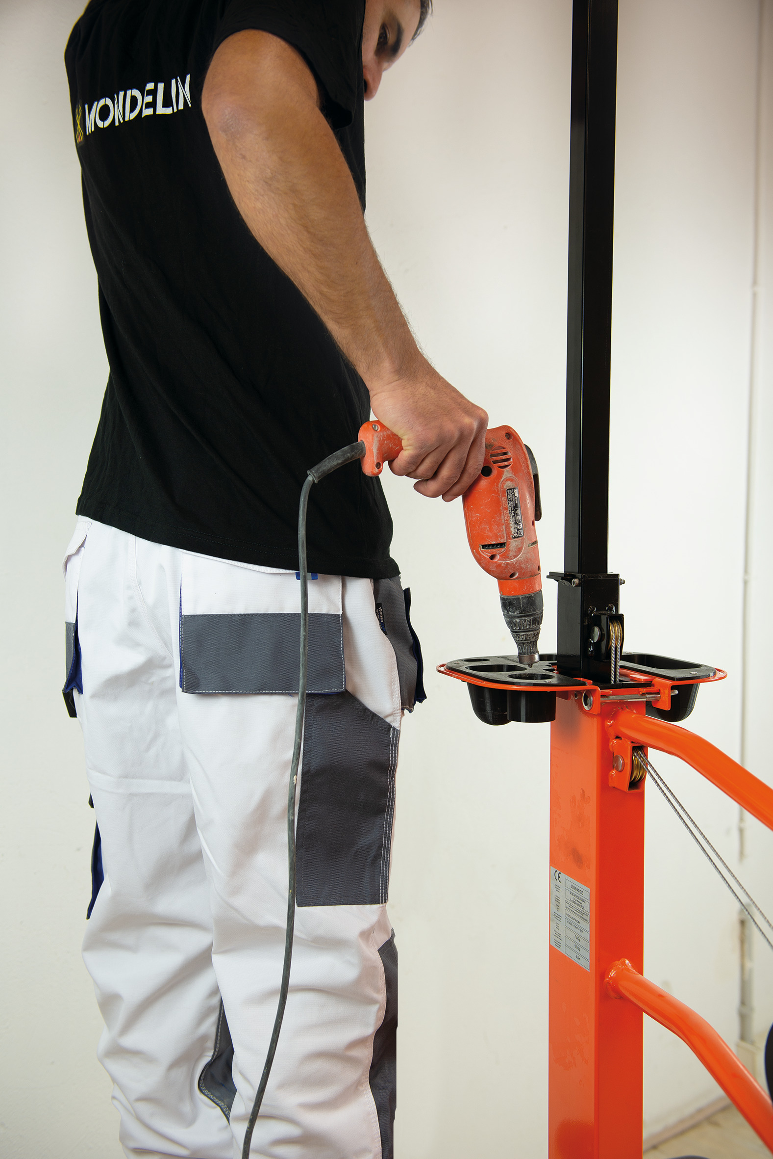 TOOL HOLDER FOR LEVPANO