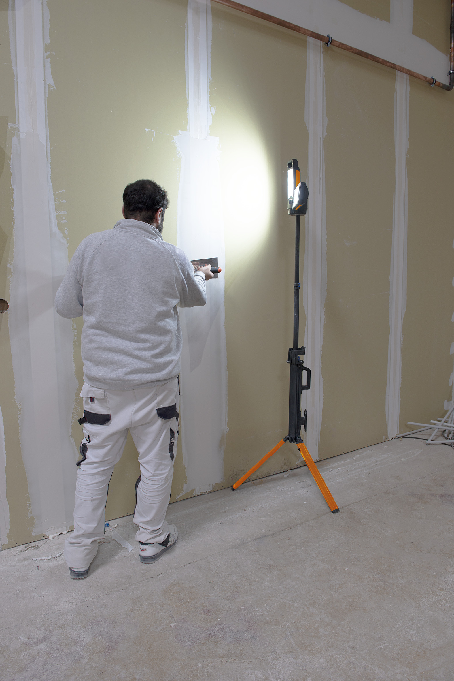 TELESCOPIC LIGHT