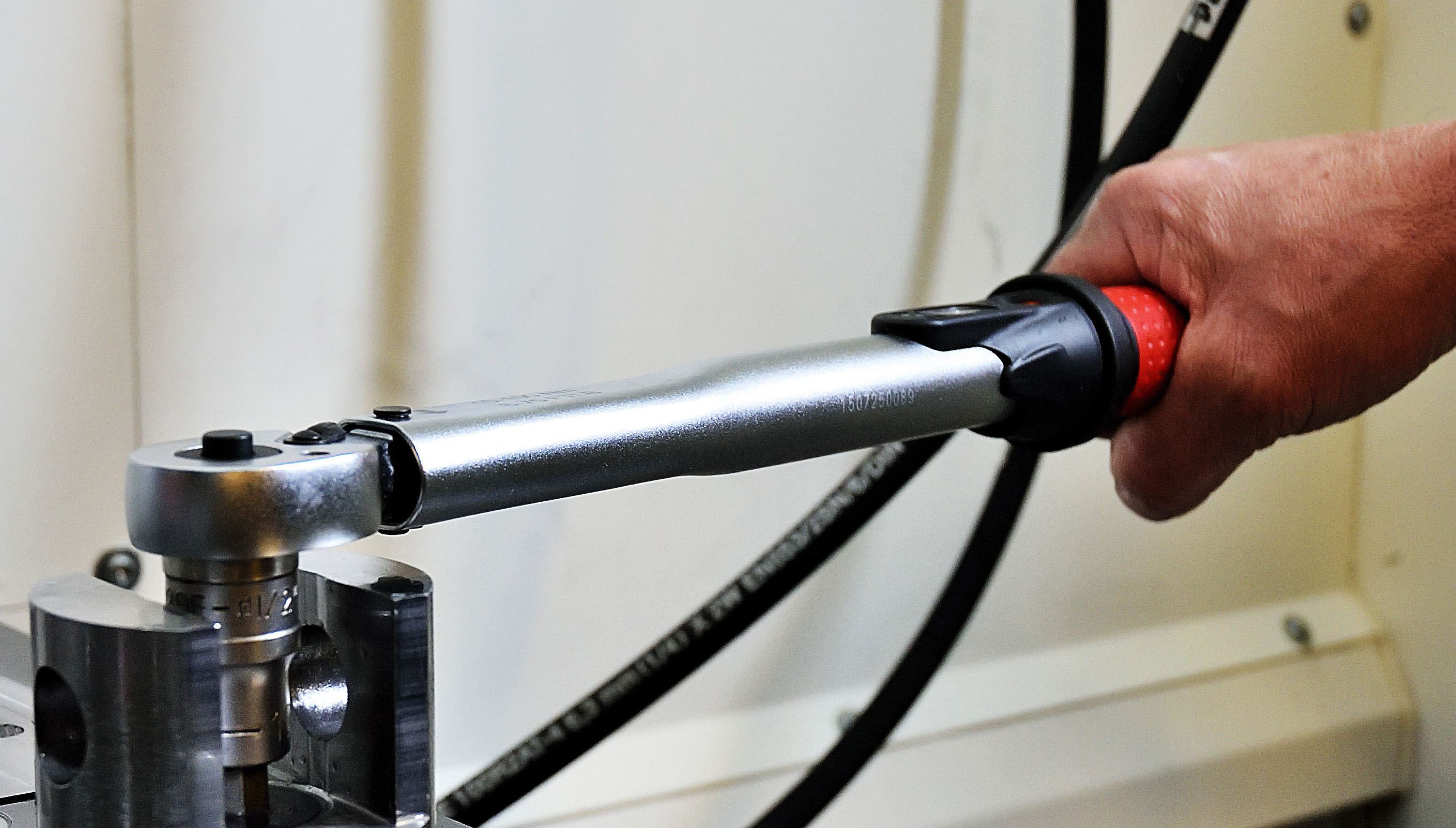 INITIAL 1/2'' TORQUE WRENCH