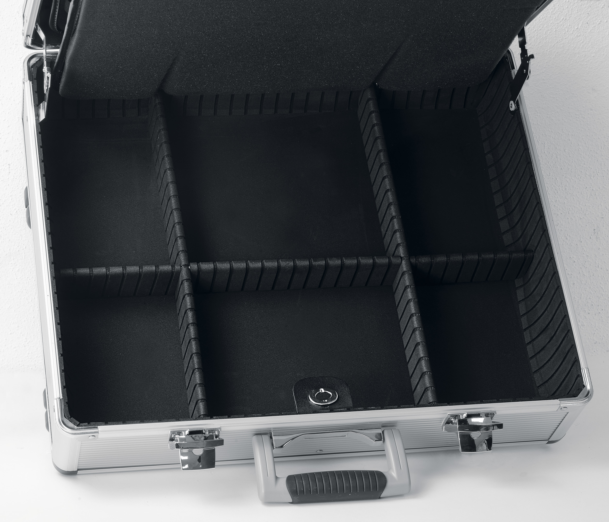 ALUMINIUM TROLLEY CASE, EMPTY