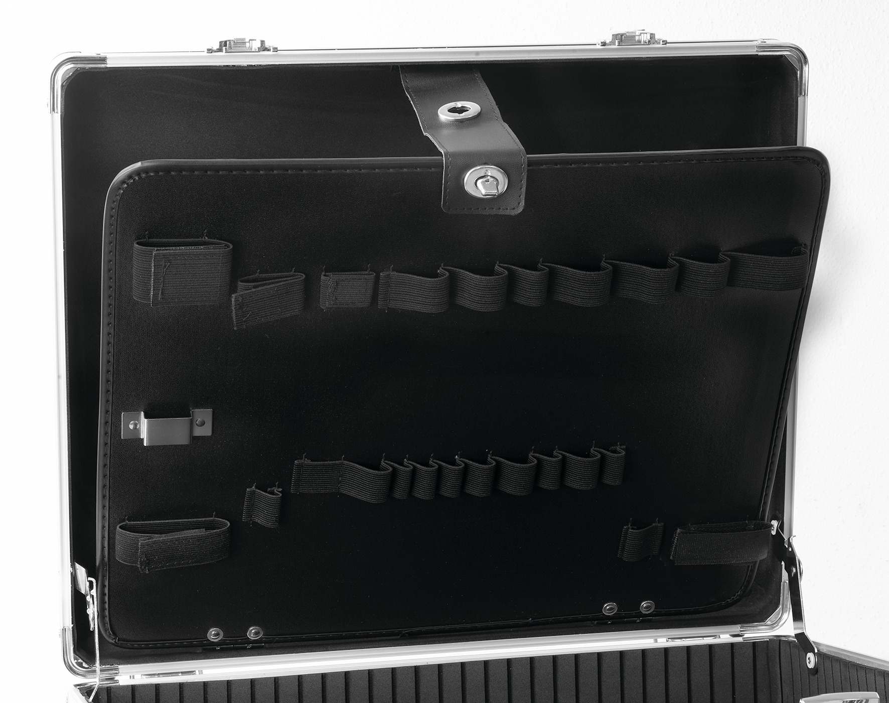 ALUMINIUM TROLLEY CASE, EMPTY
