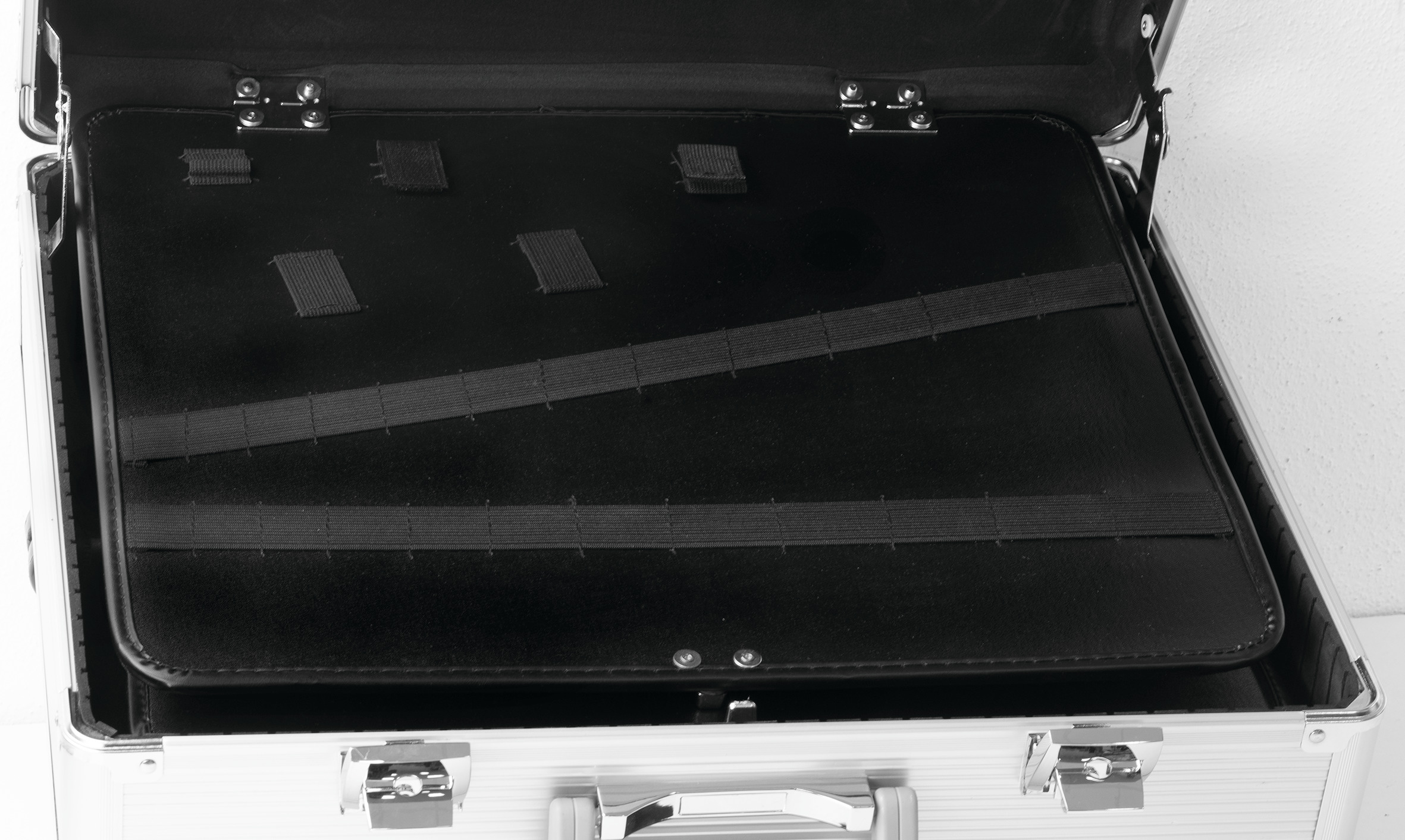 ALUMINIUM TROLLEY CASE, EMPTY