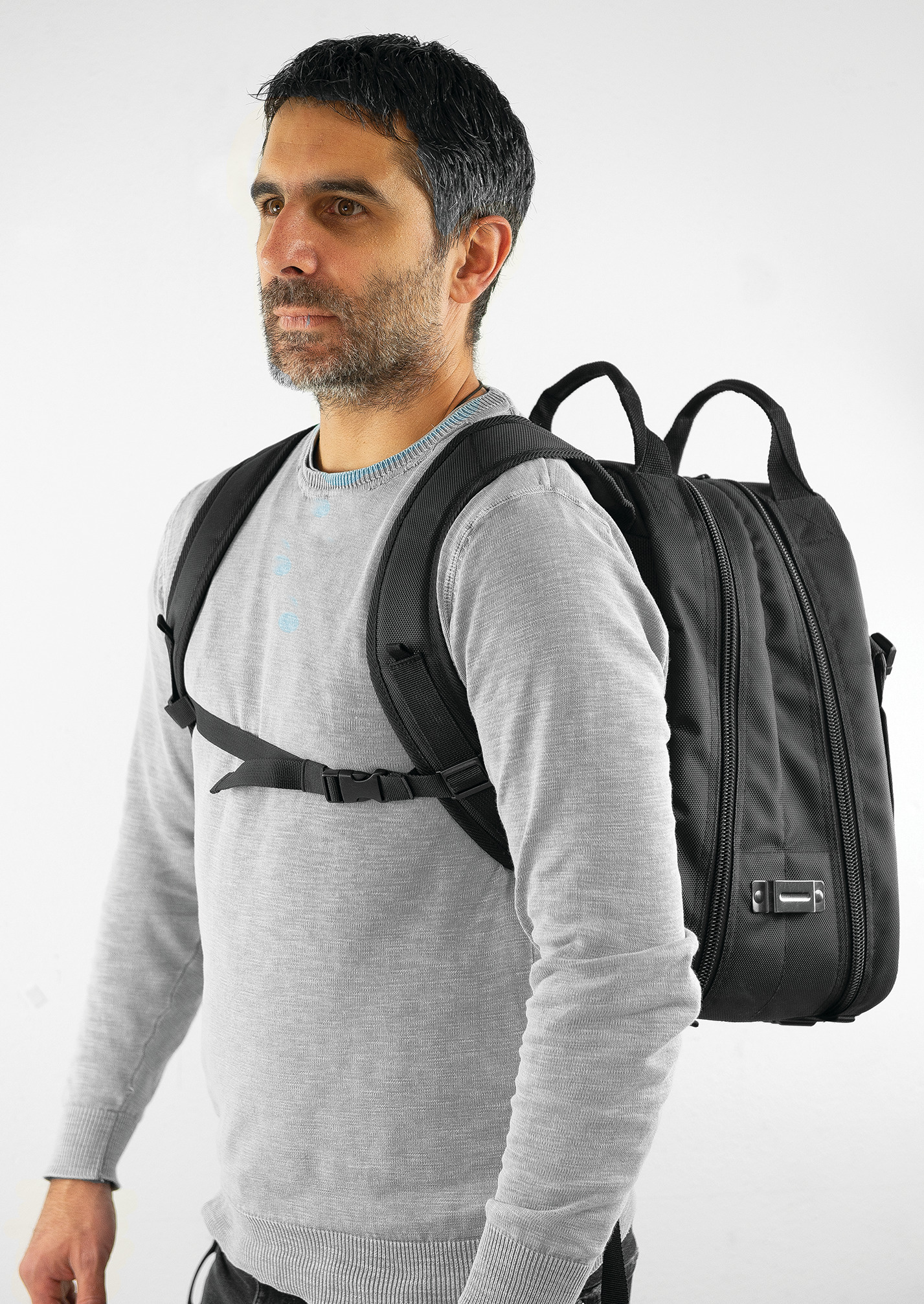 RUCSAC DIN MATERIAL TEXTIL DE MARE CAPACITATE
