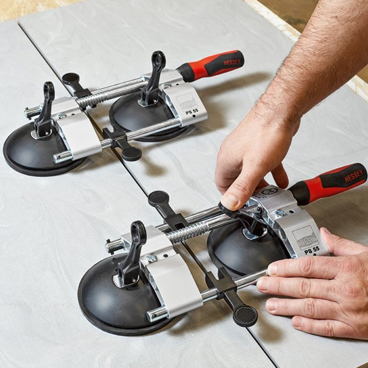 Dispozitiv pentru imbinarea placilor PS55