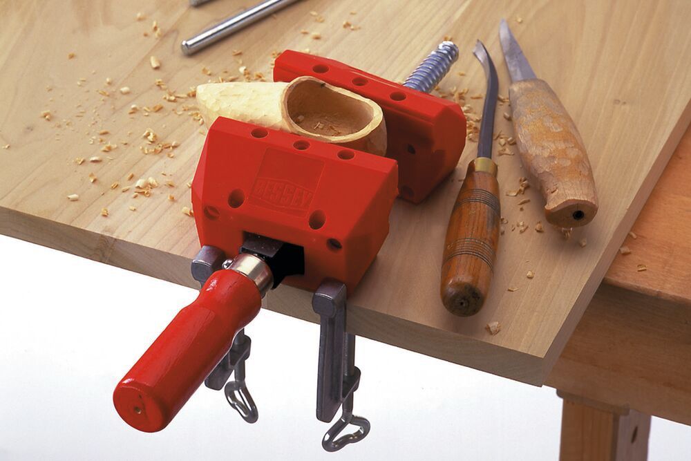 Menghina cu surub si ghidaj